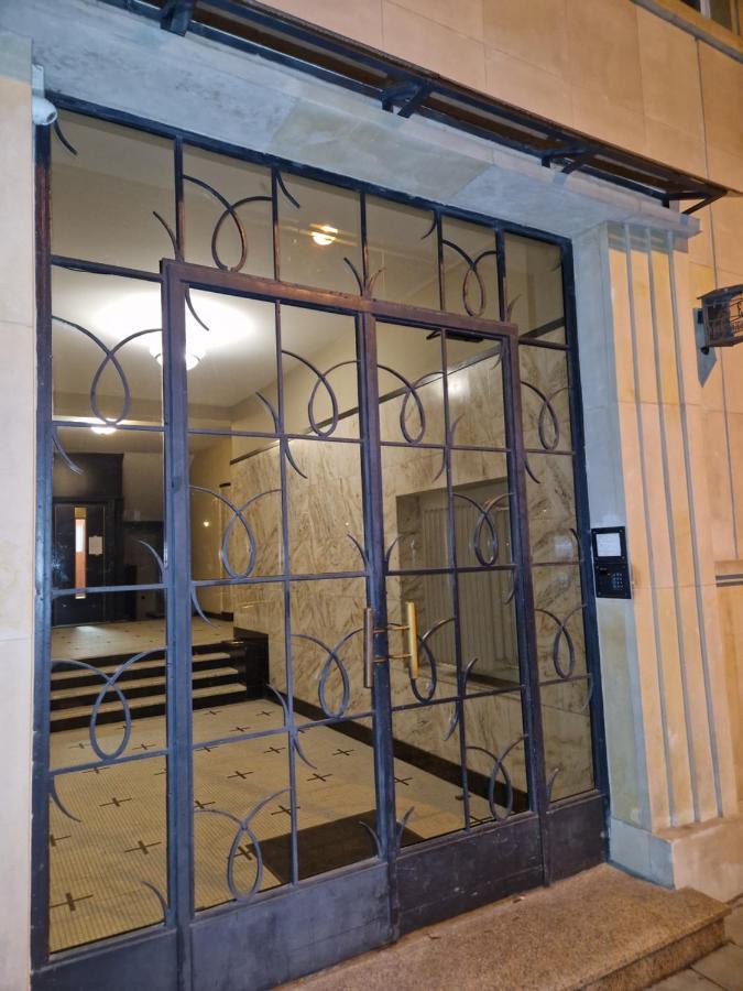 Underground Rooms Warschau Exterior foto
