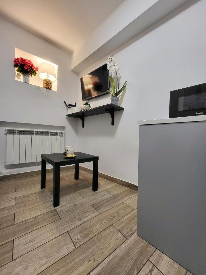 Underground Rooms Warschau Exterior foto